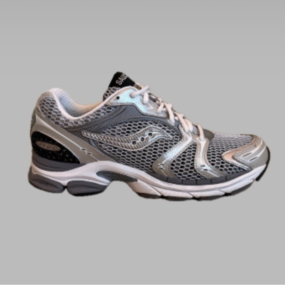 Like New! Saucony ProGrid Triumph 4 Running Shoes